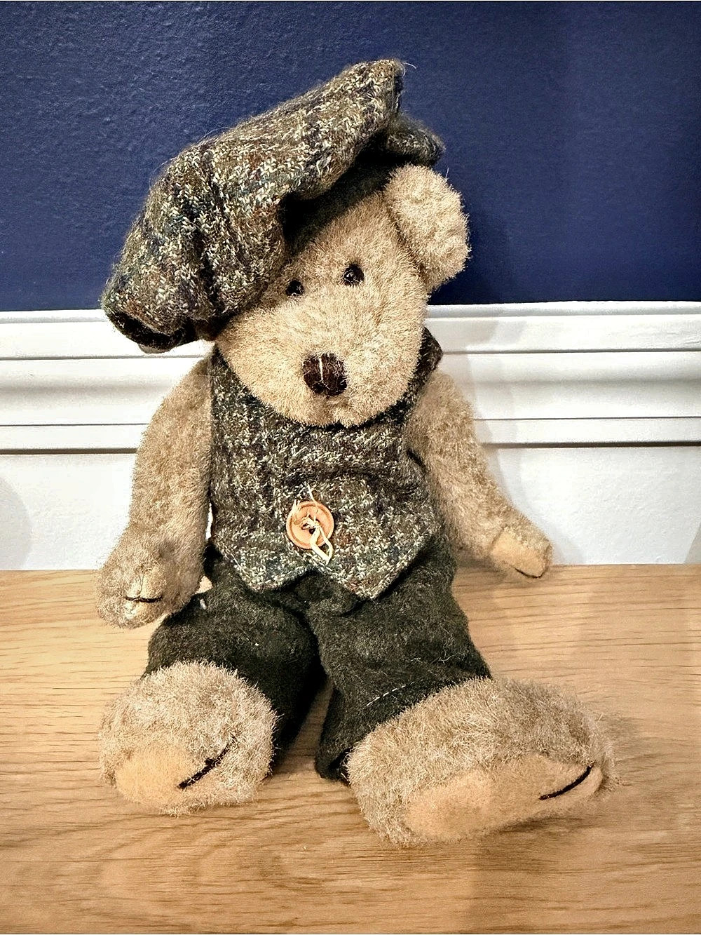 Heartfelt Collection Plush Bear in Brown & Green